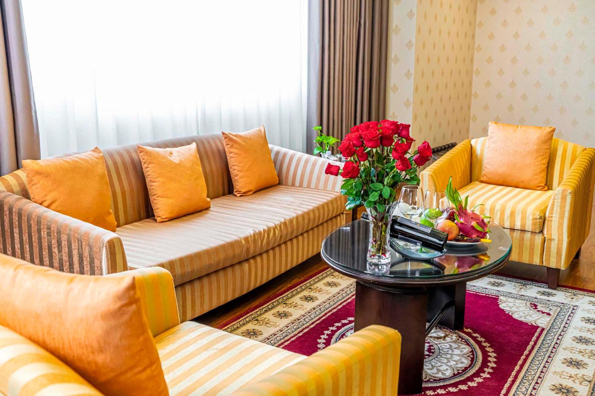 Hoang Son Peace Hotel Ninh Binh Exterior photo
